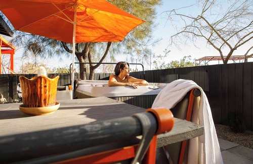 Joshua Tree Highlands Cabin | Cozy Luna Mesa cabin in serene Joshua Tree with WiFi, AC