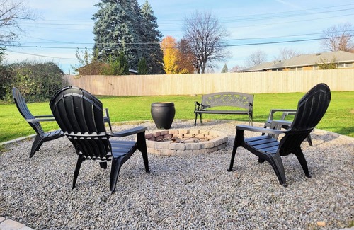 East Irondequoit House | Stella's Ranch: 3BR with game room, sunroom, and huge yard. Pet friendly!