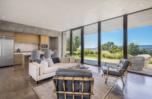 Napa House | Architectural Masterpiece in Wine Country