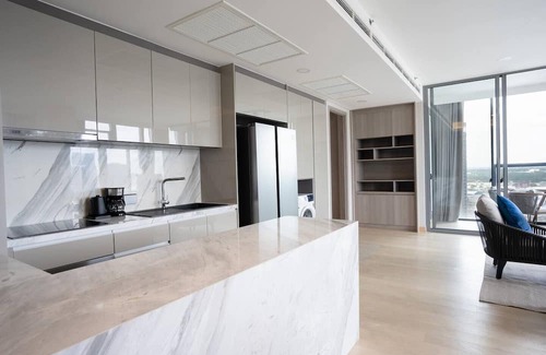 Bangkok Central Business District Condo | 3 BR/WG/128 Sqm/Monthly