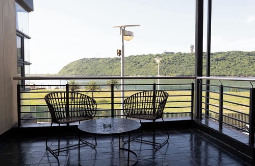 Durban Point Apartment | Habour Retreat 2-bedroom apartment with WiFi in Durban Point Waterfront