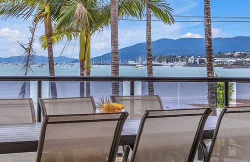Cannonvale Apartment | Whitsunday Escape - Beachfront Penthouse with Pool