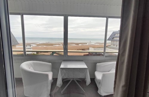 Le Home Apartment | Superb apartment facing the sea