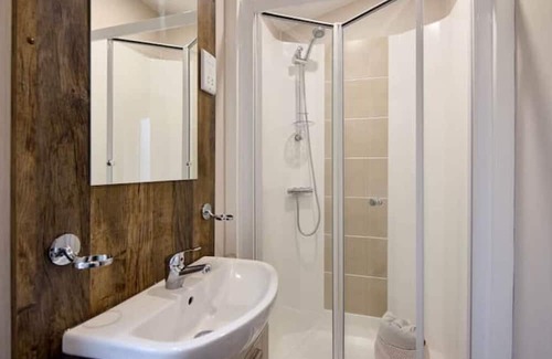 Letham Grange Cabin | Stunning Sheraton in Arbroath