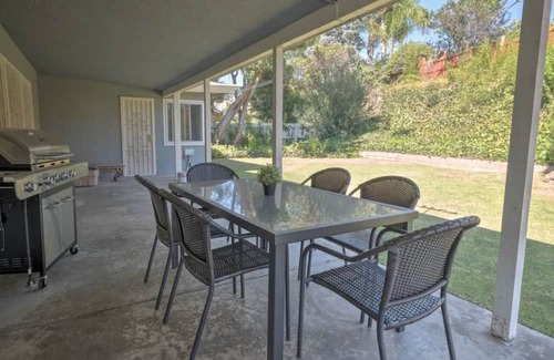 Ladera Heights House | Charming 3-bedroom house with WiFi and AC in fabulous Los Angeles