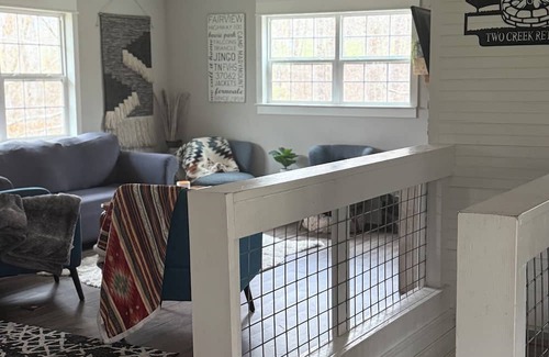 Fairview Cottage | Spacious 5-bedroom cottage in fabulous Fairview with WiFi, AC