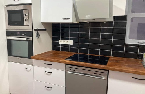 Campoamor Apartment | Amparo Home near Plaza Toros
