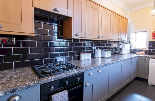 Seaton Sluice Apartment | Seaside Getaway Stunning Maisonette with Views | Pass the Keys