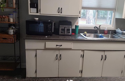Tifton House | Charming 2-bedroom house in a quiet neighborhood yet convient to everything.