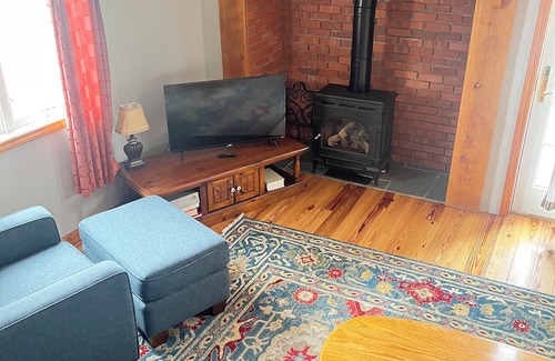 Geneva Cottage | Cottage with lake view at the heart of Seneca lake
