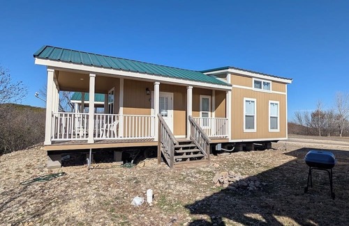 Davis Cabin | The Most Beautiful Views in Turner Falls