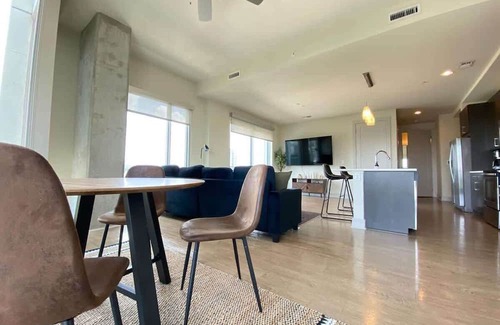 Civic District Apartment | Elegant 2 Bedroom w/Spectacular Austin Views