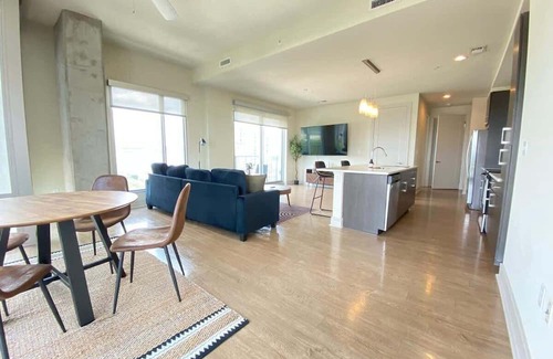 Civic District Apartment | Elegant 2 Bedroom w/Spectacular Austin Views