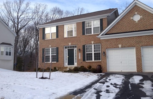 Friendly House | Beautiful 4 bedroom house, fully accessible, in Fort Washington Maryland near DC