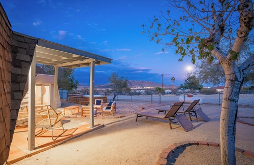 Panorama Heights House | Fire Pit - Spa - Near JTNP - Twin Domes in the Dez