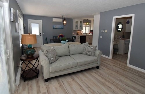 Weekapaug House | Cove Neighborhood | 4 Bedroom Updated Home | Minutes from Beach Access | Hot tub!