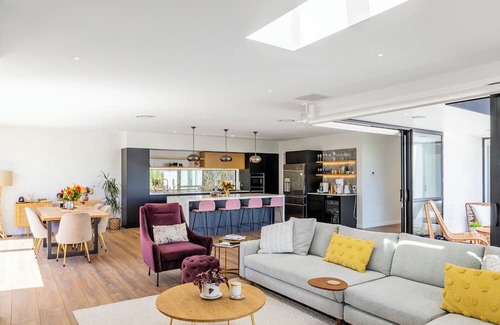 Omaha House | Luxurious living - 250m direct walkway to Omaha Beach