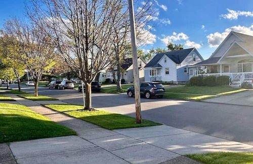 Buffalo House | 511) Cozy 3 bedroom by Niagara Falls