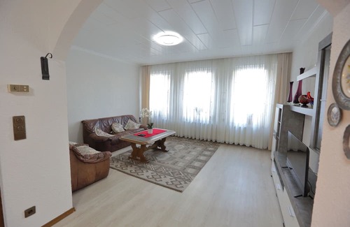 Rhein-Erft-Kreis District Apartment | City Apartment 12b - Located right next to the pedestrian zone and Brühl Palace Park
