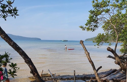 Koh Rong Sanloem House | Beach front bungalow on the Island