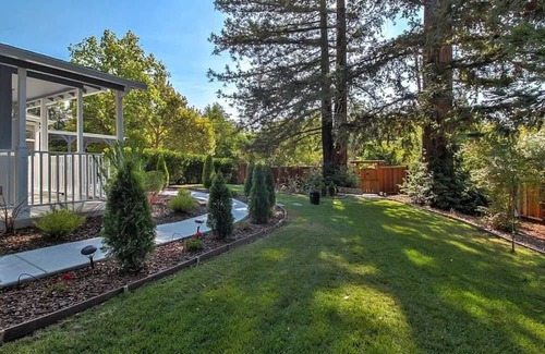 Danville House | Spacious 5-bedroom house in delightful Danville with WiFi, AC
