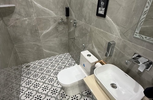 C-Scheme Apartment | bumble bee Jaipur homestays central located in C-Scheme