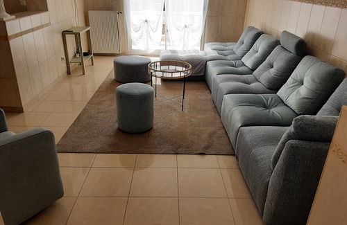 Blois House | A well-deserved rest at La Maison de Cristina Michael after 1 visit to the castles