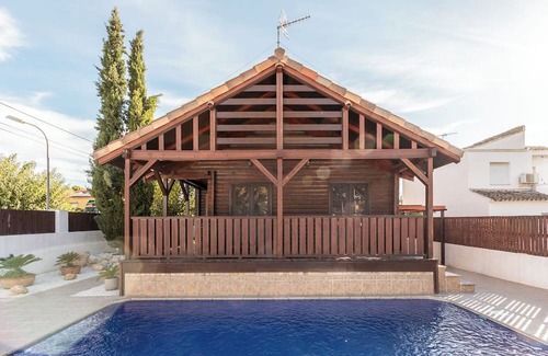 L'Eliana Ski Chalet | Wooden house with private pool, located in an emblematic place of Valencia.