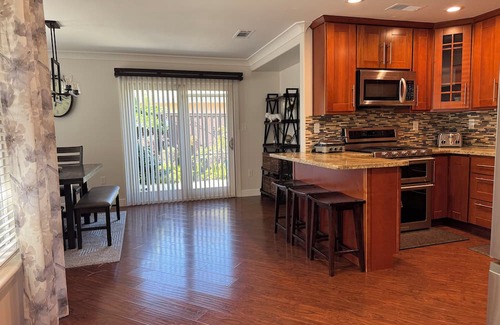 West Sacramento House | 4-bedroom house in welcoming West Sacramento with AC, WiFi