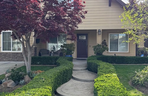 West Sacramento House | 4-bedroom house in welcoming West Sacramento with AC, WiFi