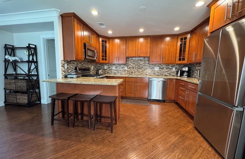 West Sacramento House | 4-bedroom house in welcoming West Sacramento with AC, WiFi