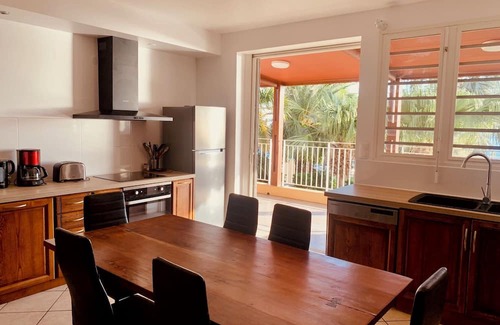 Piton Saint-Leu Apartment | Appartement le Fanjan, T3 de 80m² avec terrasse de 30m² vue jardin et piscine