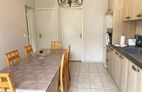 Meusnes Cottage | Comfortable cottage with Wi-Fi, near Beauval Zoo and Loire castles