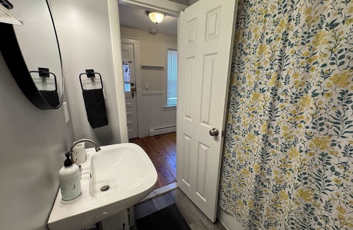 Salem Apartment | Downtown Salem Retreat 2BD