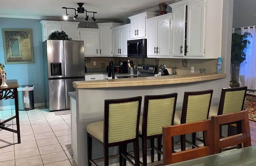 Olive Branch House | 6 Bedroom Home w/POOL in Desirable Olive Branch Suburb Near Stateline
