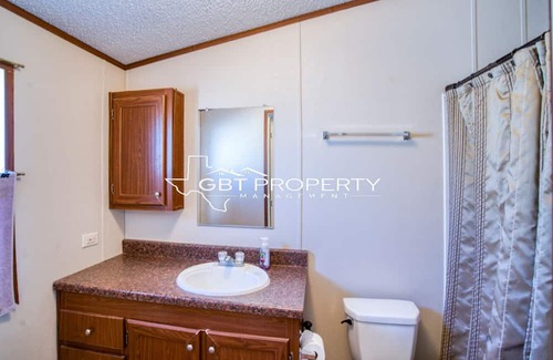 Pecos House | Cozy 2-bedroom mobile home in charming Pecos with AC