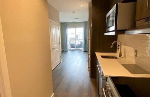 Mount Pleasant Condo | Bright studio in the heart of DC