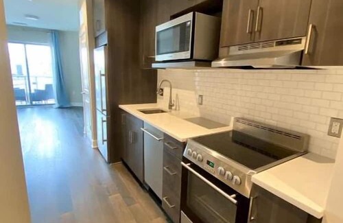 Mount Pleasant Condo | Bright studio in the heart of DC