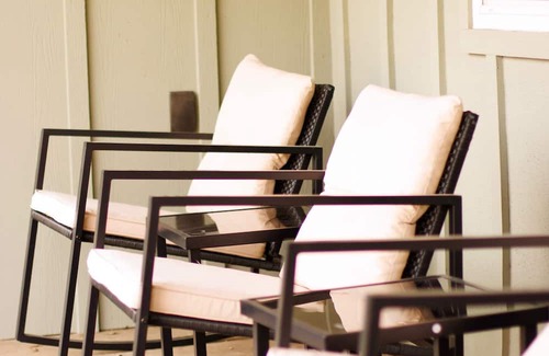Three Rivers House | Charming 4-bedroom retreat, AC, sauna and hot tub close to Sequoia Nat'l Park