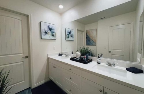 Jurupa Valley Apartment | Sweet & Cozy Stay 2-bedroom studio with AC, WiFi in amazing Jurupa Valley