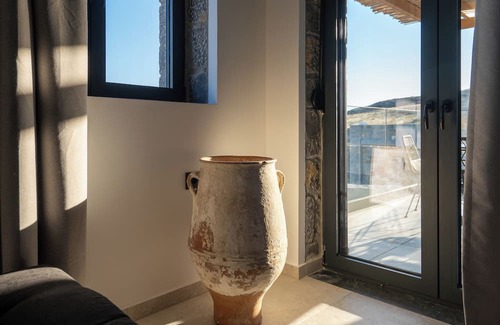 Lentas Villa | Luxury 1BR Villa with Shared Pool and Fantastic Sea view & Mountain view