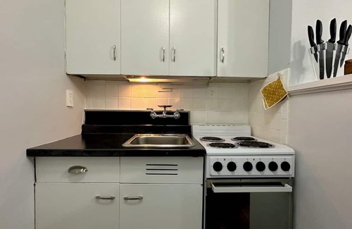 Mount Vernon Apartment | Amazing Downtown Location! Quiet & Spacious!