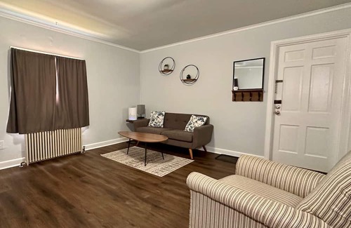 Mount Vernon Apartment | Amazing Downtown Location! Quiet & Spacious!