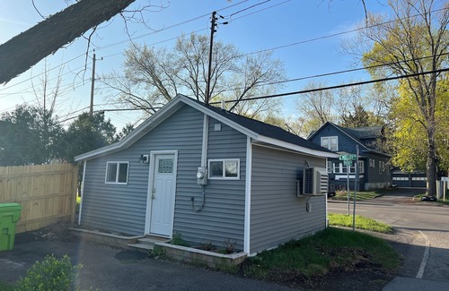 Mattydale House | Charming Tiny House minutes from Syracuse!