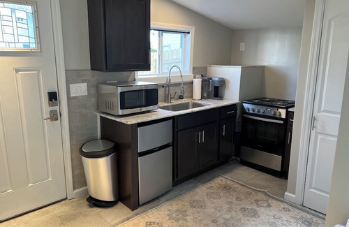 Mattydale House | Charming Tiny House minutes from Syracuse!