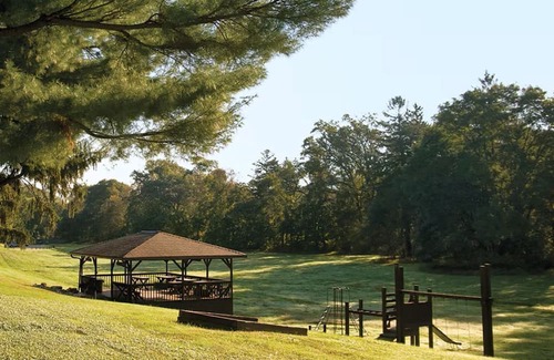 Shawnee On Delaware Apartment | Fantastic 4 bedroom Presidential Sleep up to 14! Shawnee On The Delaware!