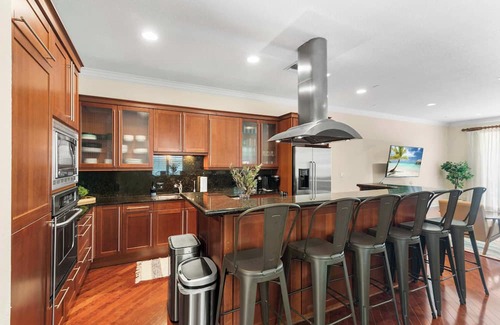 Tarpon River House | Downtown Home: 5 Beds/Rooftop Patio/Water Taxi