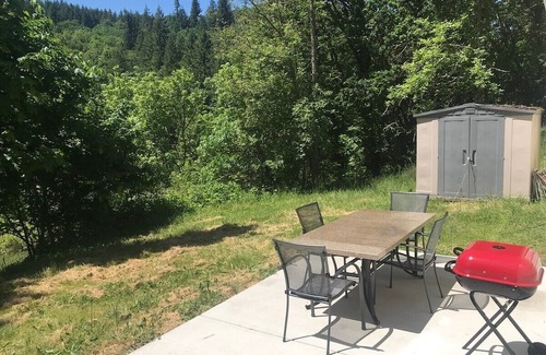 Crawfordsville Cottage | Guest House on the Ranch