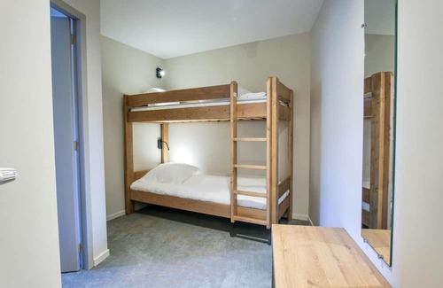 Mont-de-Lans Hotel | Wifi, 10m from ski slopes, swimming pool, sauna, tv, 27m², Les 2 Alpes