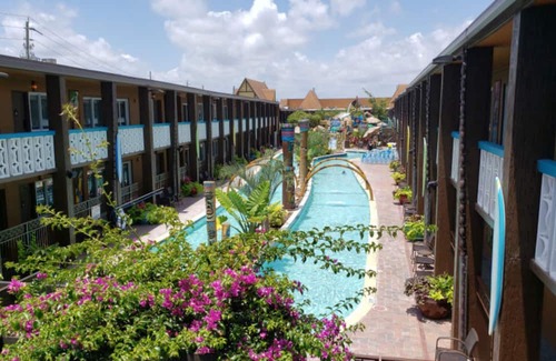 Cocoa Beach Resort | Charming 2-bedroom 2-bath resort in lovely Cocoa Beach!